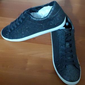 Banana Republic Essential Women Sneakers